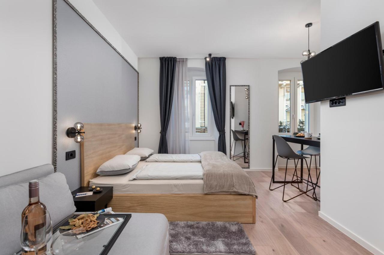 Deluxe Apartments "In The Center" Fiume Kültér fotó